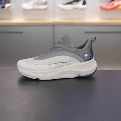 李宁征荣配色透气一脚蹬休闲鞋女