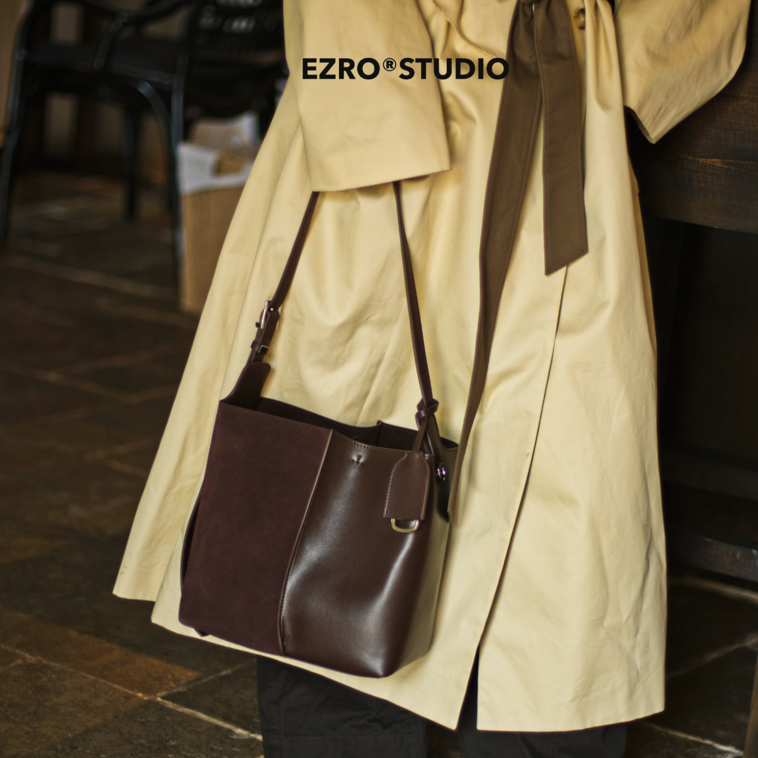 【EZRO】一作 麂皮拼接真皮独特设计水桶包单肩斜挎女包新款百搭