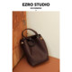 2025新款 EZRO 百搭头层牛皮简约水桶包单肩腋下女包大容量包
