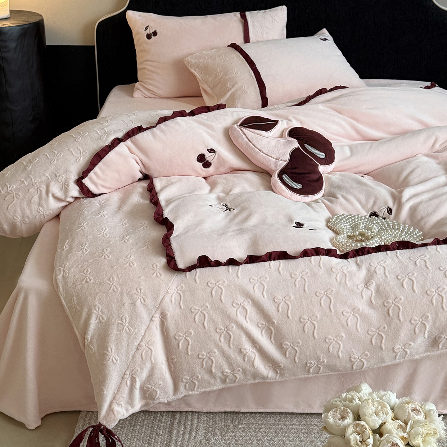 法式少女冬季牛奶绒雕花四件套公主风被套双面毛绒高级感粉色床单
