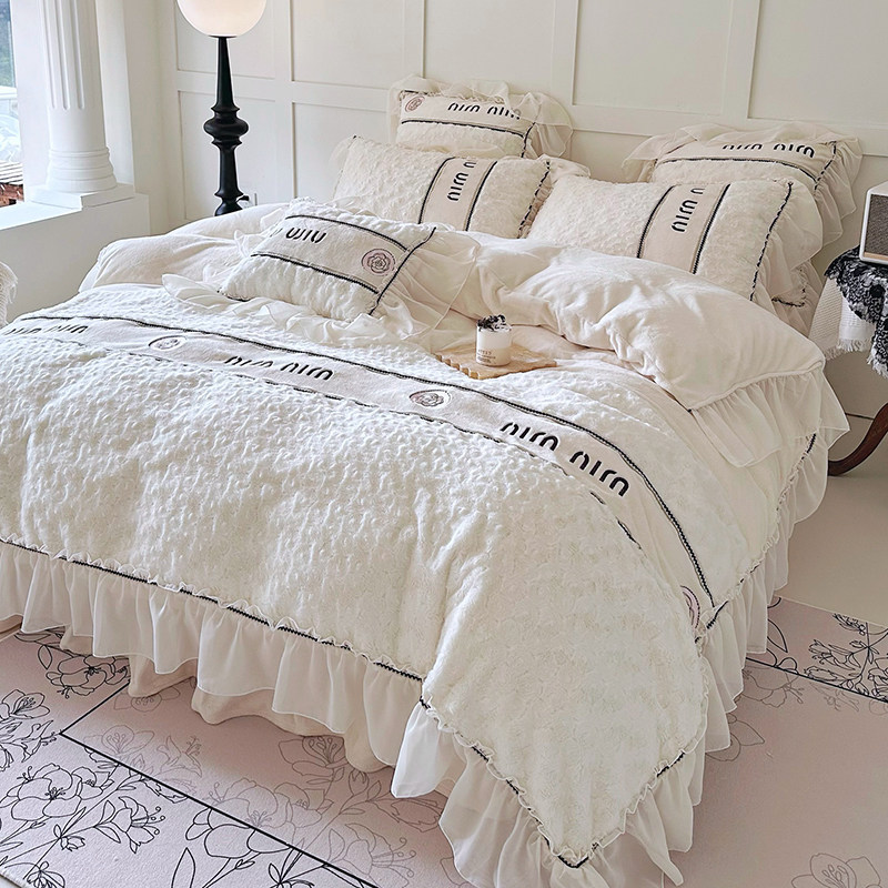法式仙女牛奶绒四件套公主风蕾丝被套珊瑚绒白色高级感床裙款冬季
