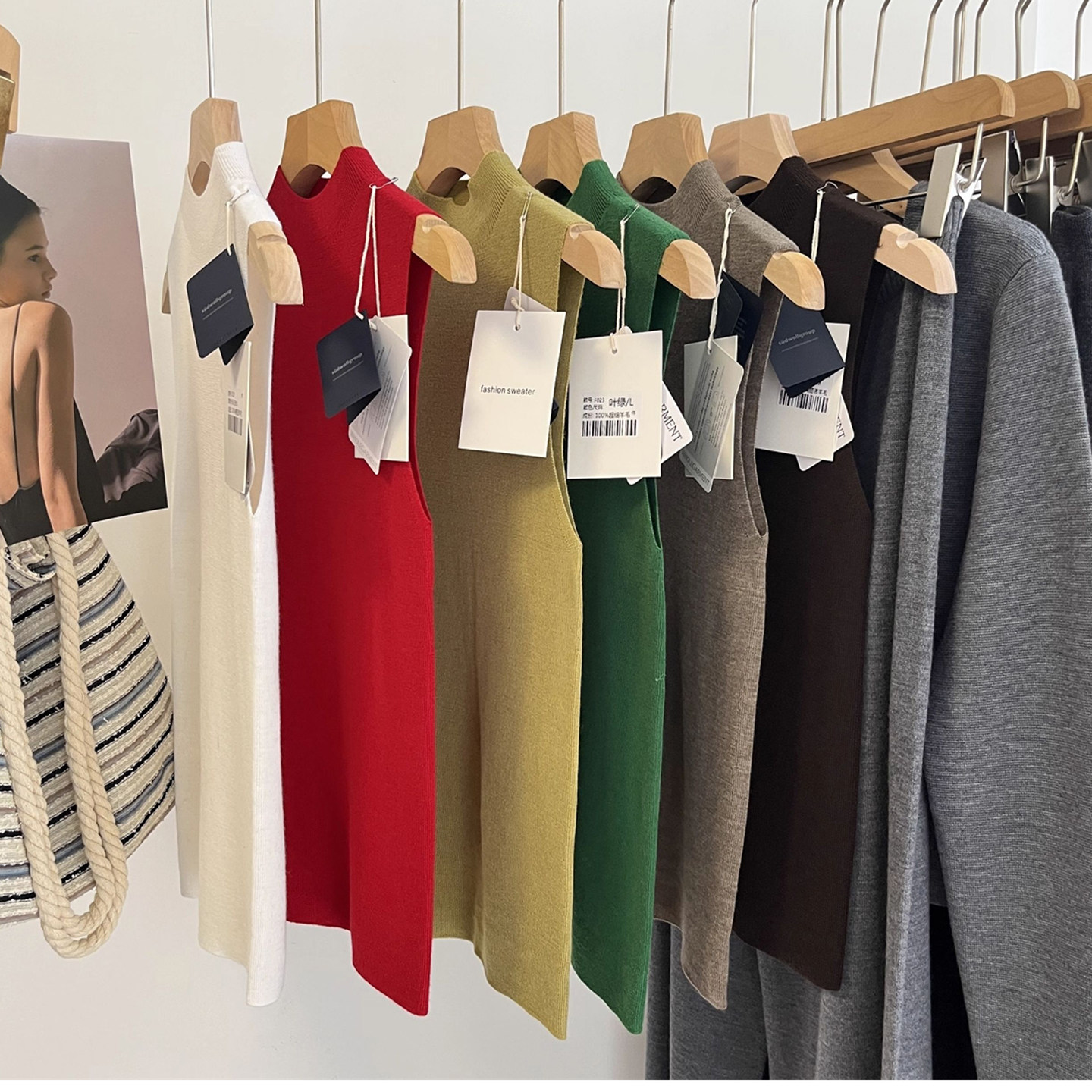 2025秋冬新款精纺纯羊毛半高领背心女修身气质毛衣西装打底衫上衣