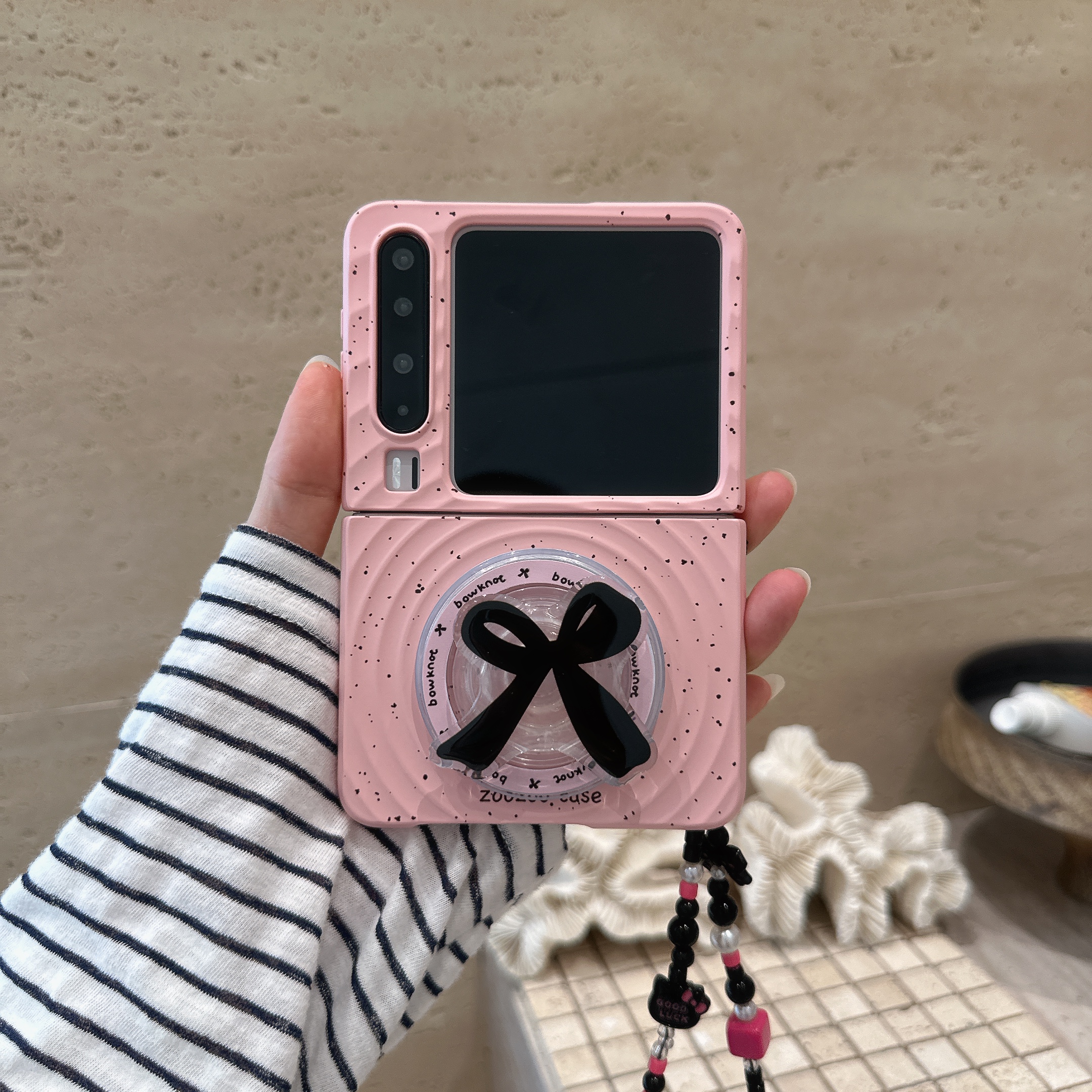 粉色旋涡磁吸适用华为purax折叠小米mixflip2手机壳摩托罗拉Razr60防摔荣耀MagicV泼墨三星Z57支架N3全包手链