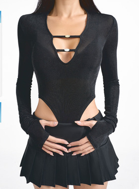 ABMY 辣妹深V领性感微透绑带连体衣女新款高弹插口袖针织内搭上衣