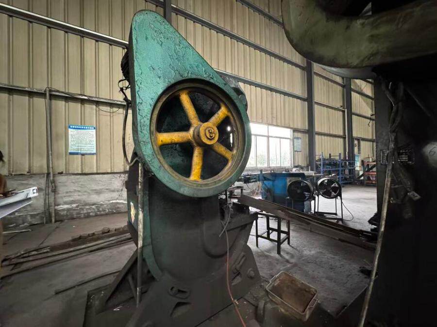 3月12日南充160T闭式单点冲床网络拍卖公告