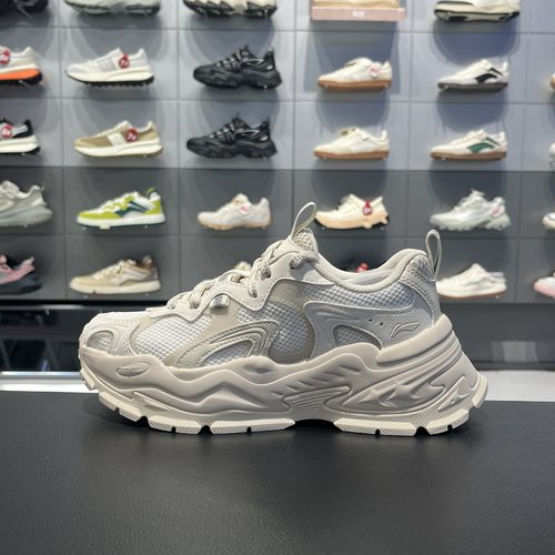 李宁女子防滑减震休闲鞋