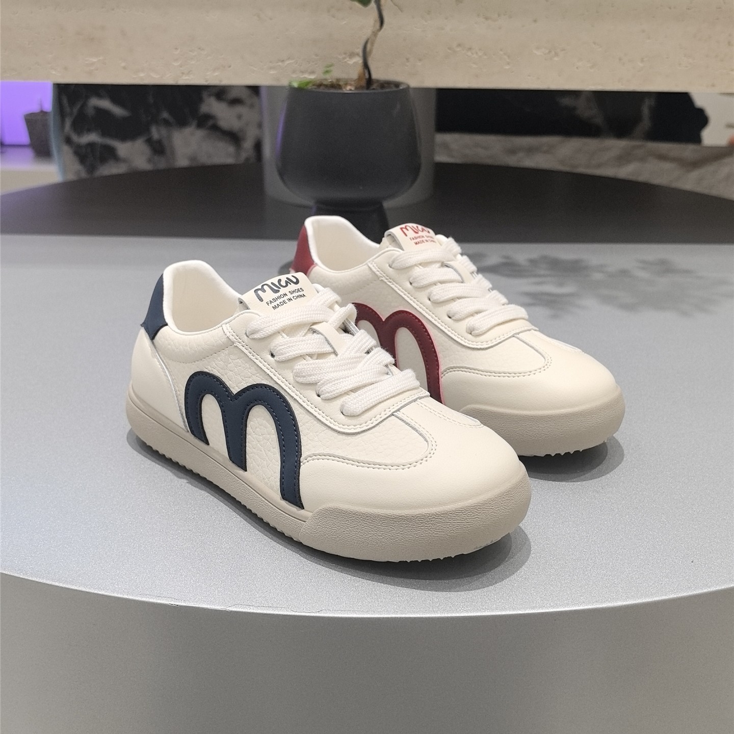 2026春季新款休闲风小白鞋女百搭平底系带软底德训鞋轻便舒适板鞋,女鞋,时尚休闲鞋,淘宝优惠券,粉丝福利购,淘宝优惠卷