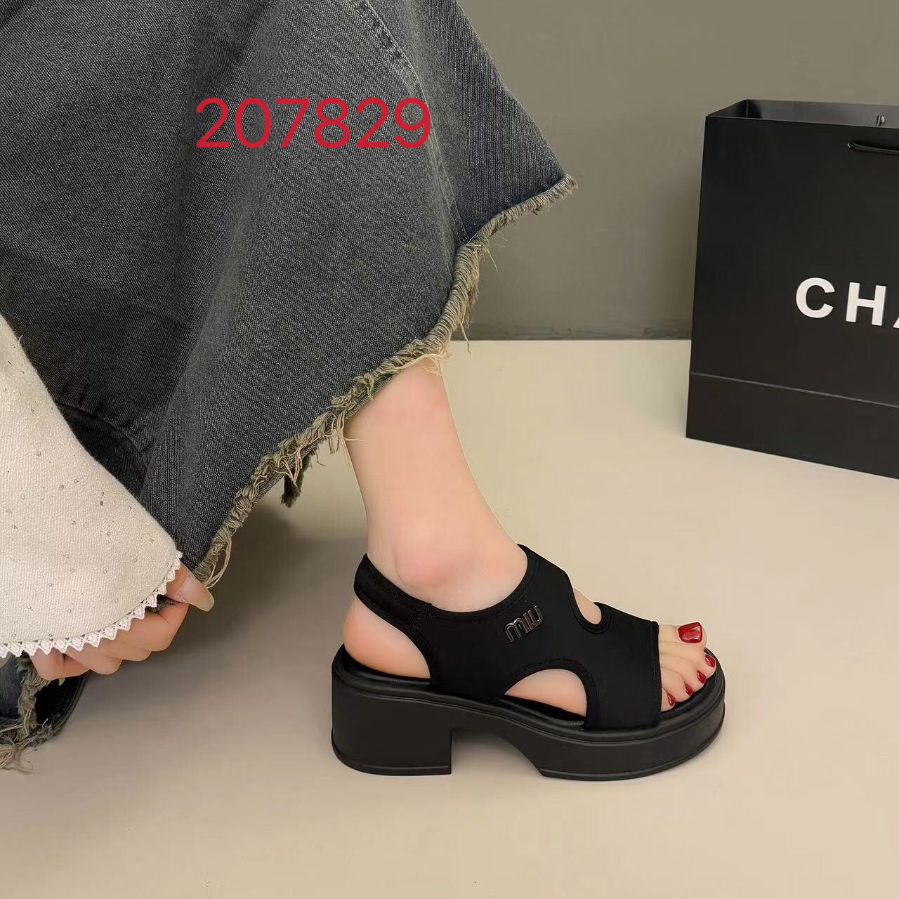 罗马凉鞋女2025夏季新款百搭轻便小个子增高厚底复古一脚蹬沙滩鞋