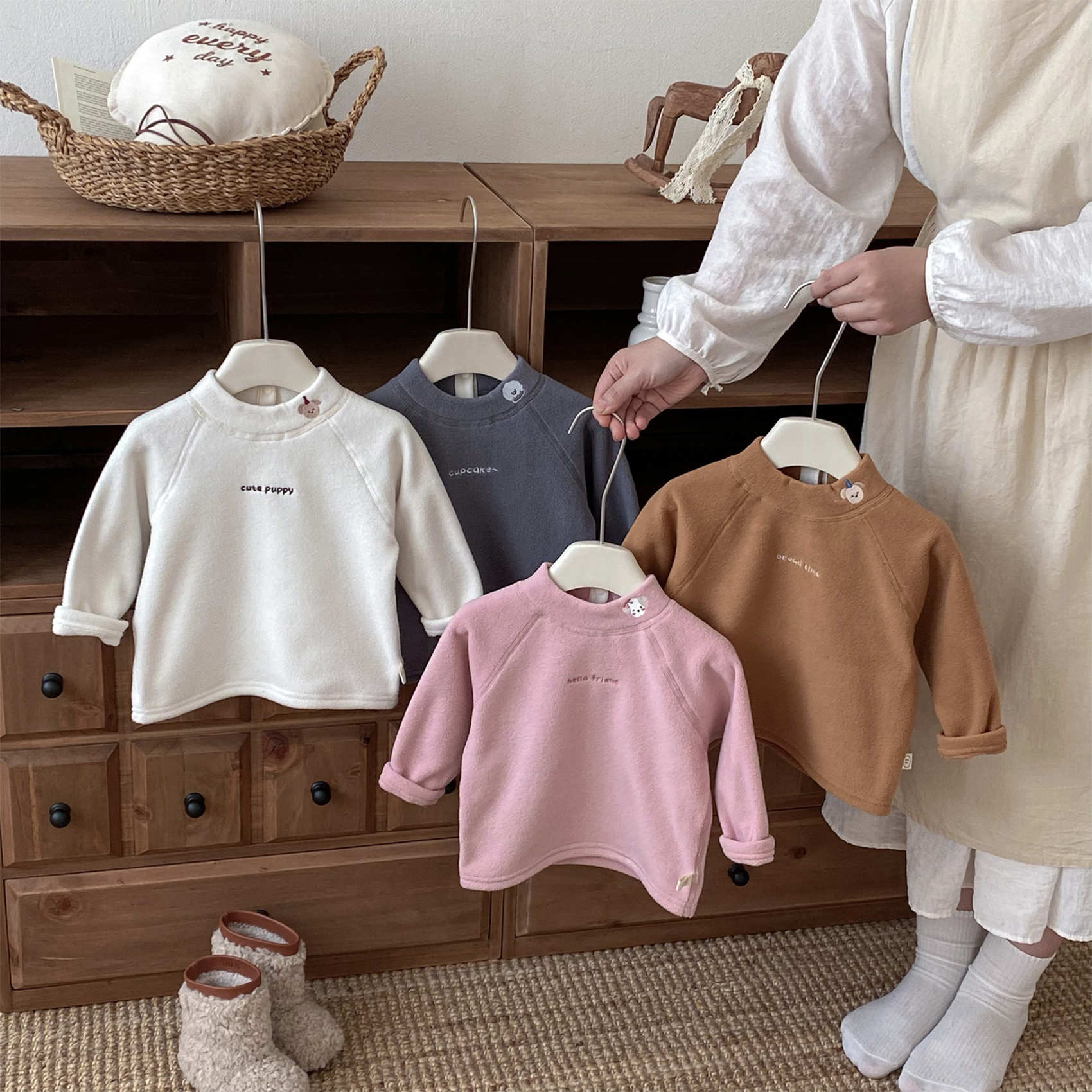 婴儿加绒t恤冬季宝宝打底衫加厚保暖上衣2025新款儿童半高领冬装