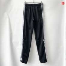 光雨体育-Adidas 三叶草 男子 复古三条杠排扣休闲运动长裤HB9501