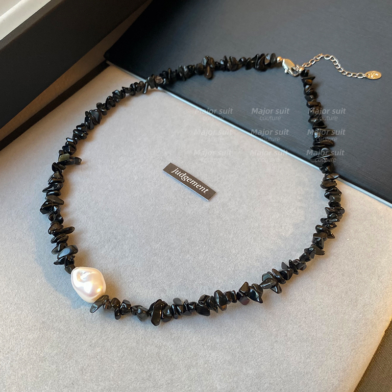 黑色串珠珍珠项链高级感轻奢小众2025新款爆款女颈链锁骨链毛衣链