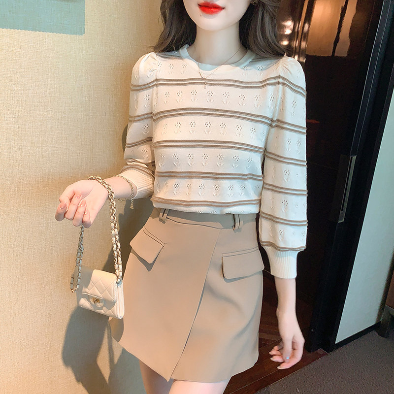 간호 니트 탑 긴팔 산후 가을 라운드 넥 스트라이프 다목적 외출 기질 디자인 간호 바닥 셔츠