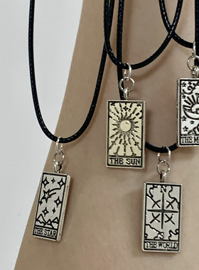 牌｜原创小众ins个性酷塔罗牌太阳牌星星月亮合金吊坠钛钢项链