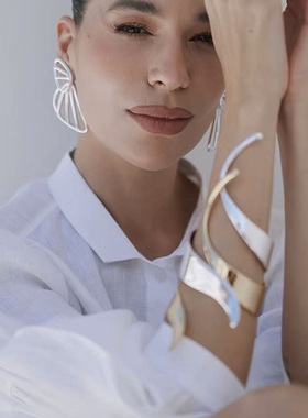 金属不规则旋转线条手镯