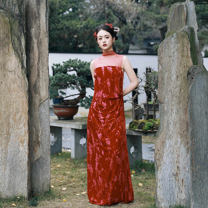 新中式国风旗袍晨袍女新娘敬酒服高级感订婚礼服玫红色宴会连衣裙