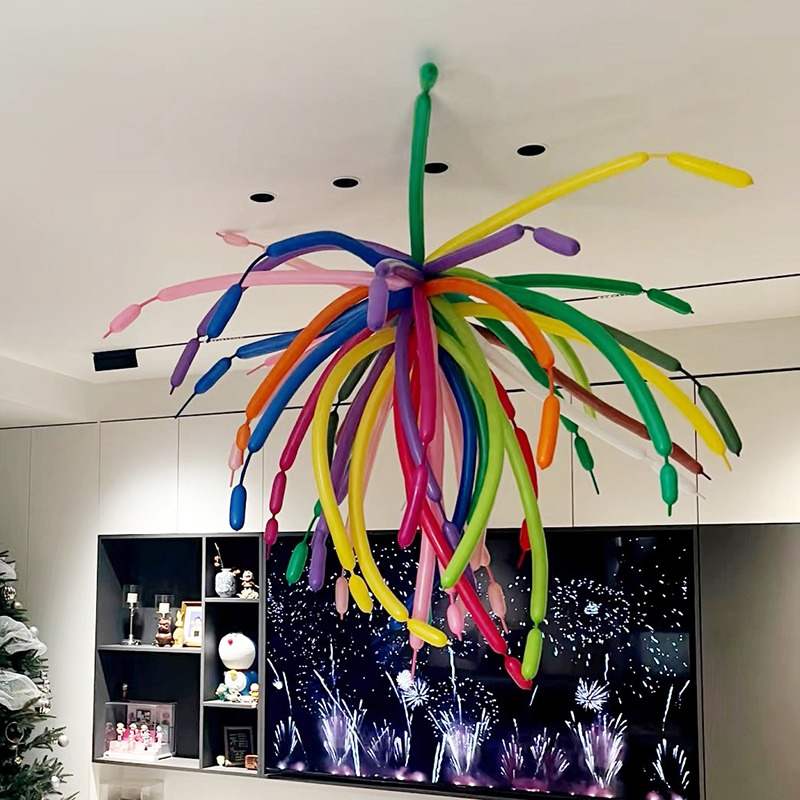 彩色长条气球装扮氛围布置道具