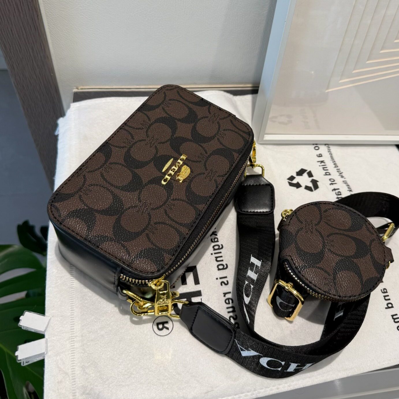 高级感女包2026新款百搭相机包单肩斜挎小包时尚印花逛街手机包