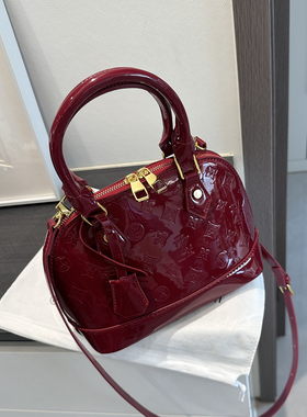 红色包轻便水桶包女贝壳包2025新款夏季超火轻奢小众高级感斜挎包