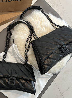 B家包包女夏季2025年新款爆款沙漏包高级感绣线斜挎包链条腋下包