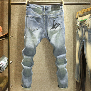 街头潮男破洞补丁牛仔裤男百搭宽松直筒裤后袋大牌刺绣高街裤子男