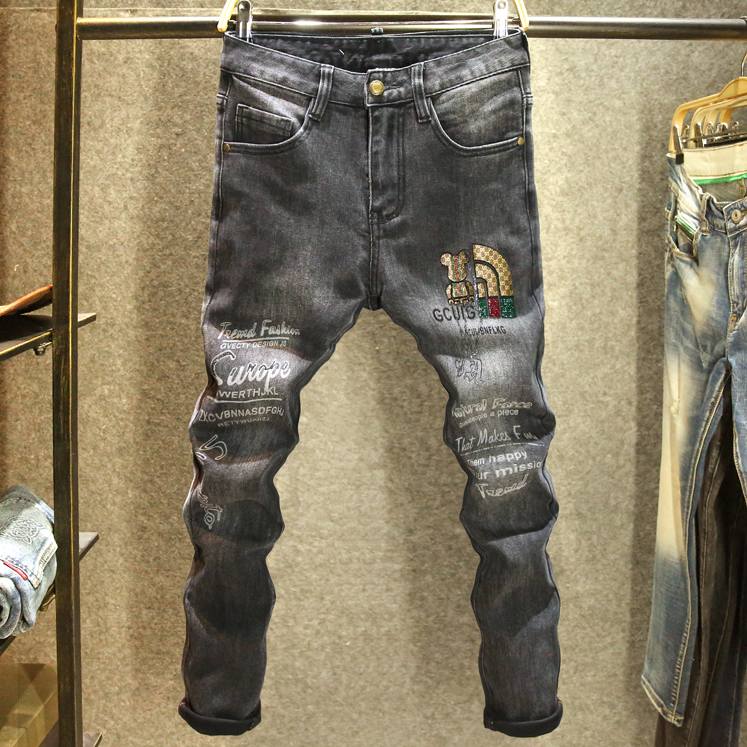 高端烫钻时尚印花牛仔裤男款