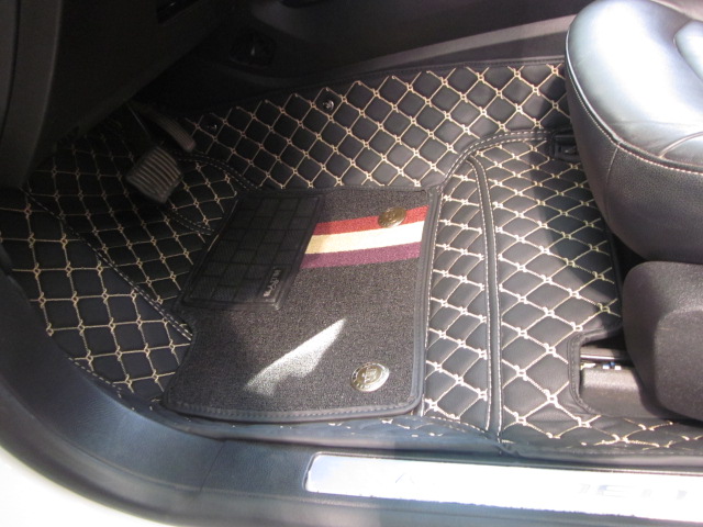 东风全车皮革防水脚垫