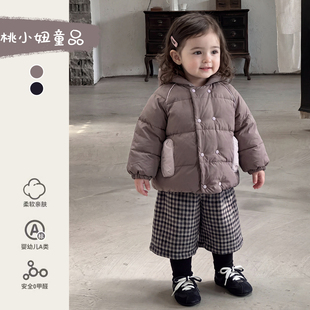 2026冬季新款套装韩版洋气羽绒服加绒阔腿裤三件套宝宝冬天外出服
