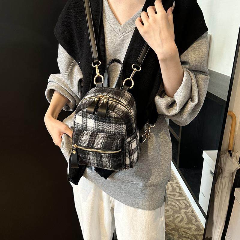韩版多功能迷你小背包2026新款秋季撞色格纹女士双肩包洋气小书包