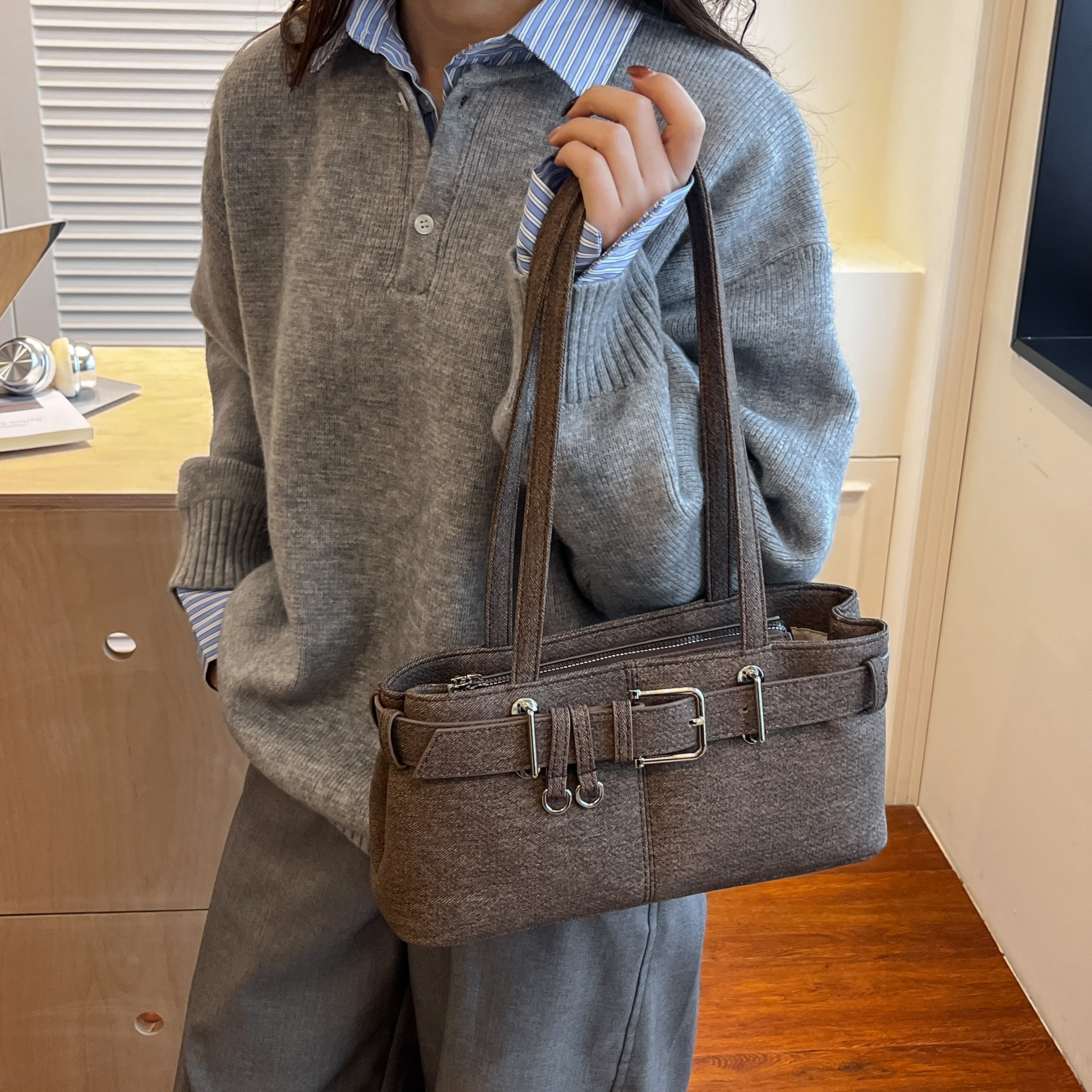 时尚精致单肩腋下气质洋气百搭通勤小方包2025冬季新款女式托特包