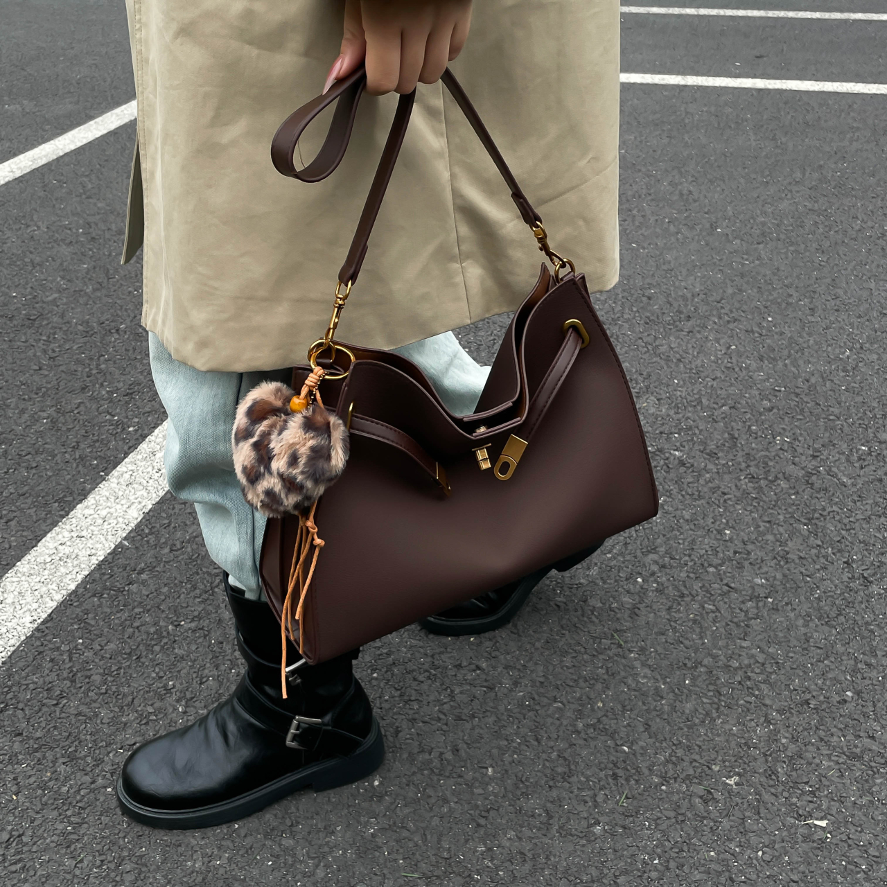 美拉德女包2025新款秋冬复古手提通勤包高级气质单肩腋下包手提袋