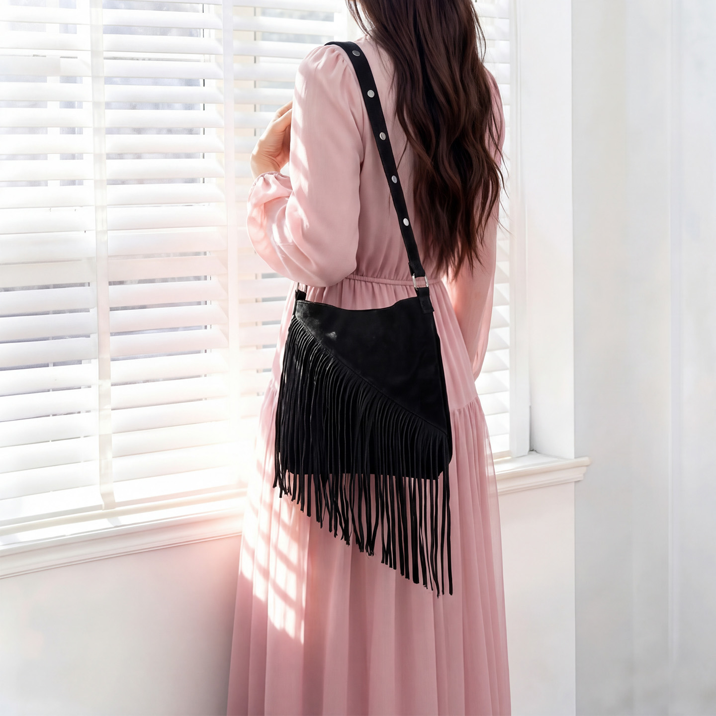 波西米亚风秋冬季复古磨砂包包2025新款休闲百搭斜挎包小众流苏包