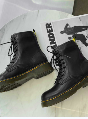 秋冬季8孔马丁靴女英伦风情侣百搭大码40-43加绒短靴6孔白色单靴