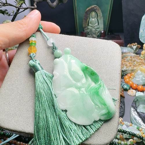 白底青荷叶鱼
