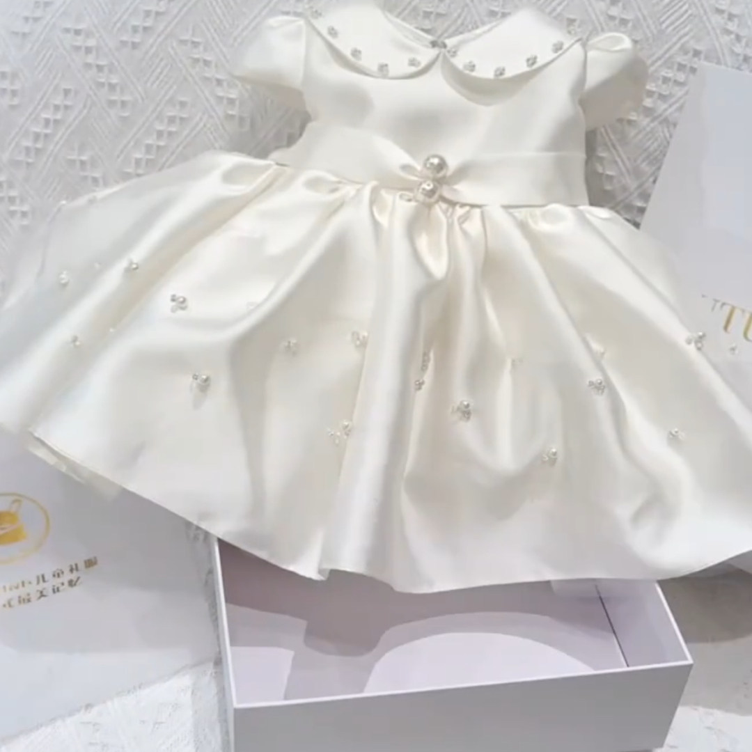 女童礼服连衣裙白色缎面珍珠装饰娃娃领公主裙生日礼服洋气蓬蓬裙