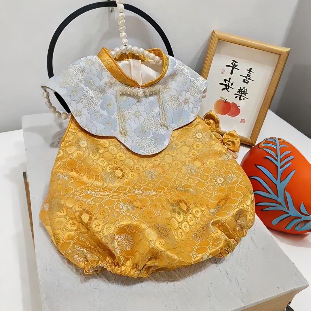 富贵风女童连身哈衣珍珠装饰女宝周岁生日礼服金色花纹包屁衣爬服