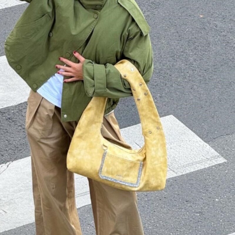 复古风麂皮腋下包女时尚宽肩带铆钉手提单肩包大容量通勤托特包包