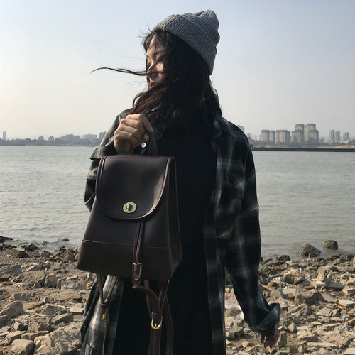 新款时尚休闲ins超火中古双肩包