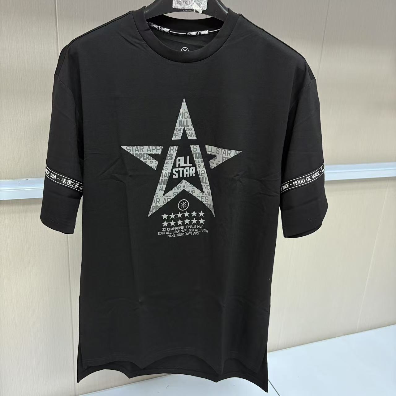 《购买前看详情B品》李宁夏季男款短袖舒适宽松休闲T恤AHSN357