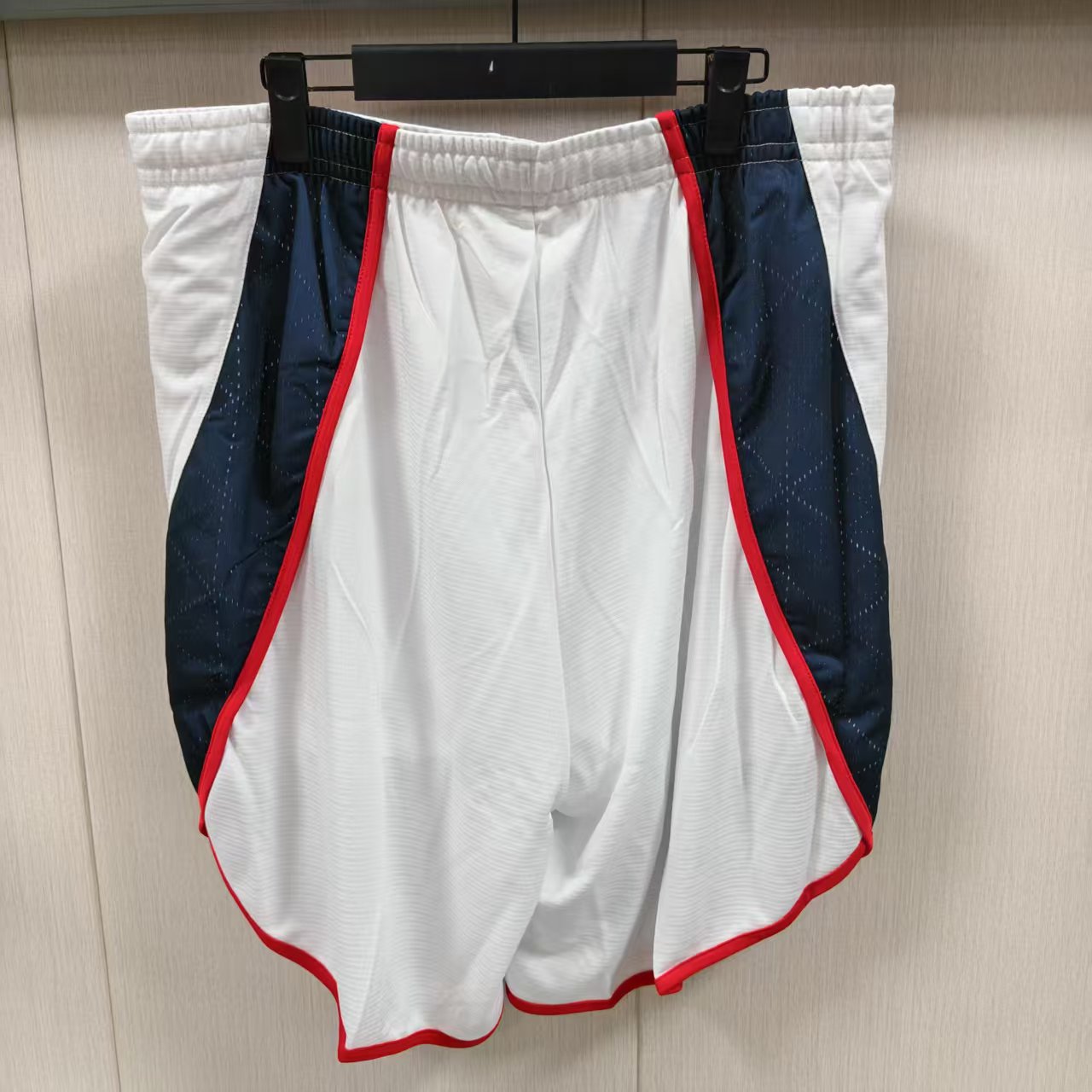 《购买前看详情B品》李宁夏季男子运动短裤透气吸汗速干舒适AAPC0