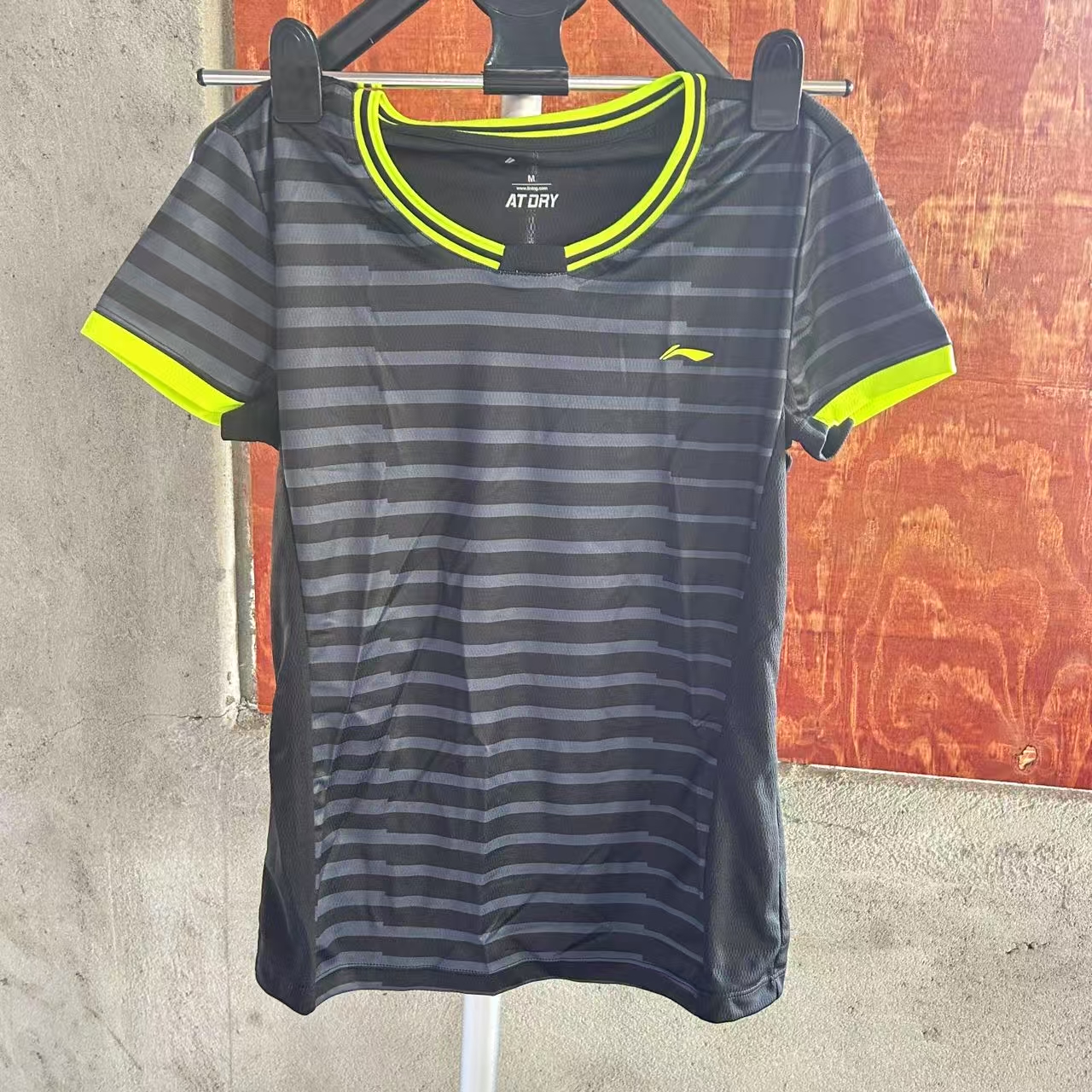 《购买前看详情B品》李宁羽毛球服女款舒适户外运动上衣DDDD218