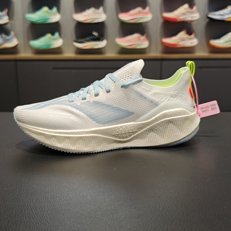 李宁跑鞋2024夏季越影3 PRO女子反光䨻丝缓震运动鞋ARHU002