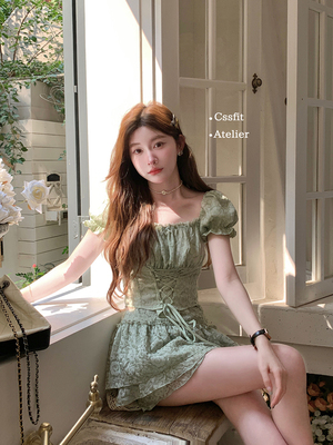 绿葡萄泡泡袖系带套装