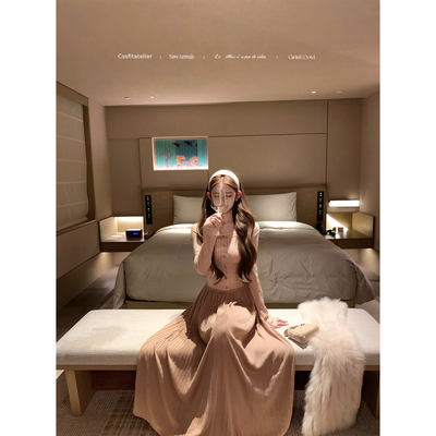 迟伞伞26/ss FIG香氛  茶粉镂空花边领针织开衫无花果百褶针织裙