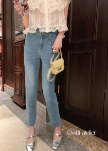 jue美软牛仔我 直筒长裤 天菜神裤 女修身 不规则斜扣牛仔裤 迟伞伞