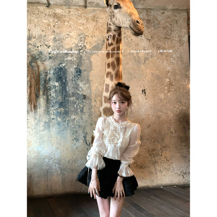 迟伞伞 25/ss人偶心跳 木耳边蕾丝花边蝴蝶结香槟色天丝麻衬衫女