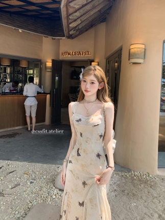 迟伞伞 南法情书 设计感蝴蝶印花气质连衣裙时髦吊带长裙夏双版本