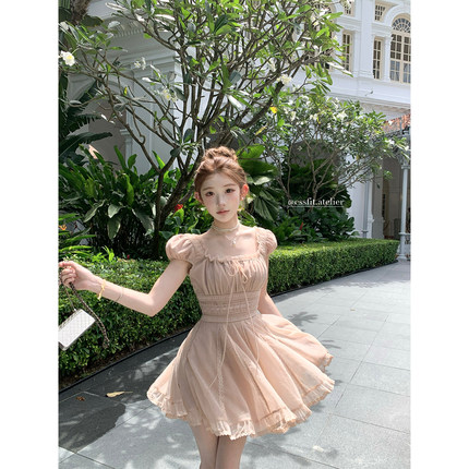 迟伞伞25/ss 日晒耶加 定制蕾丝分割重工连衣裙奶油米杏粉两色入