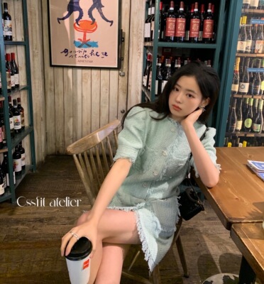 迟伞伞 清新薄荷绿编织流苏小香风钻扣连衣裙