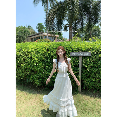 迟伞伞兔耳朵刺绣上衣&花边半裙