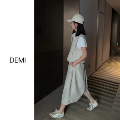 MISS RUILI定制  春季新款显瘦时尚马甲+半身裙运动休闲套装F1783